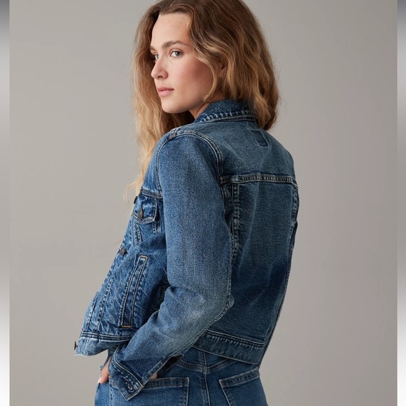 American Eagle Women’s XS Strigid Classic Denim Trucker Jacket - Picture 8 of 8